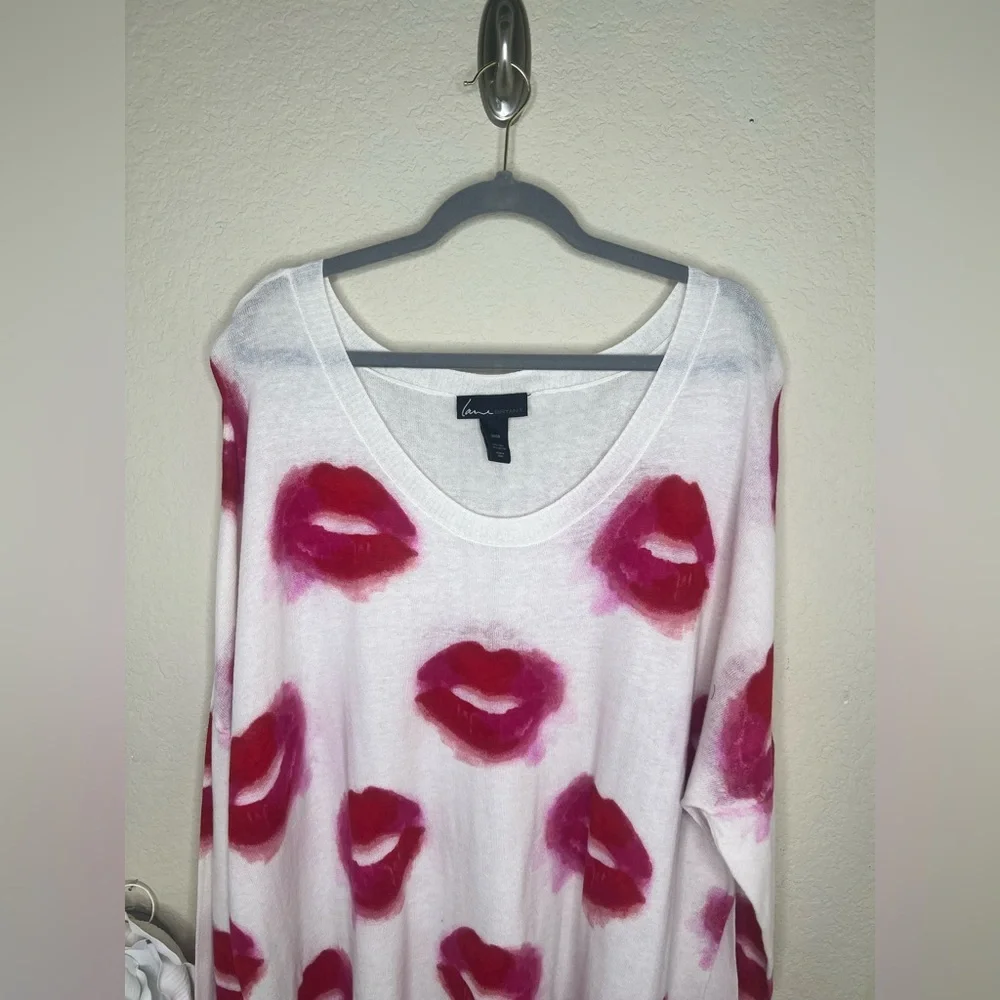 NTM: Lane Bryant Off White, Red & Pink Lipstick Lips Sweater Sz 26/28